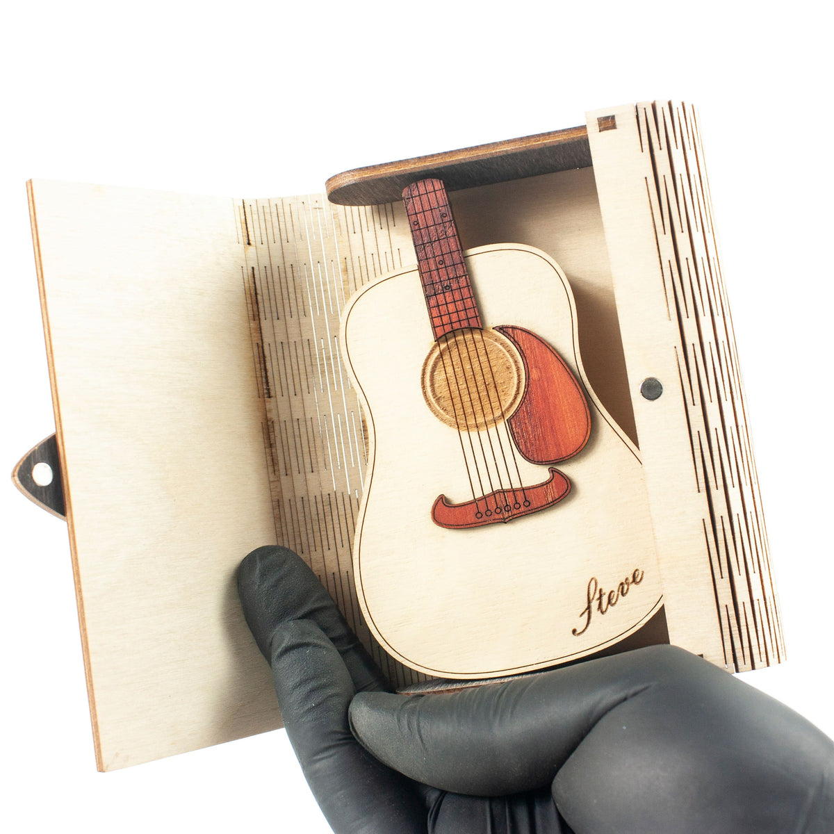 Fender Acoustic Guitar-Shaped Box For Picks (White)